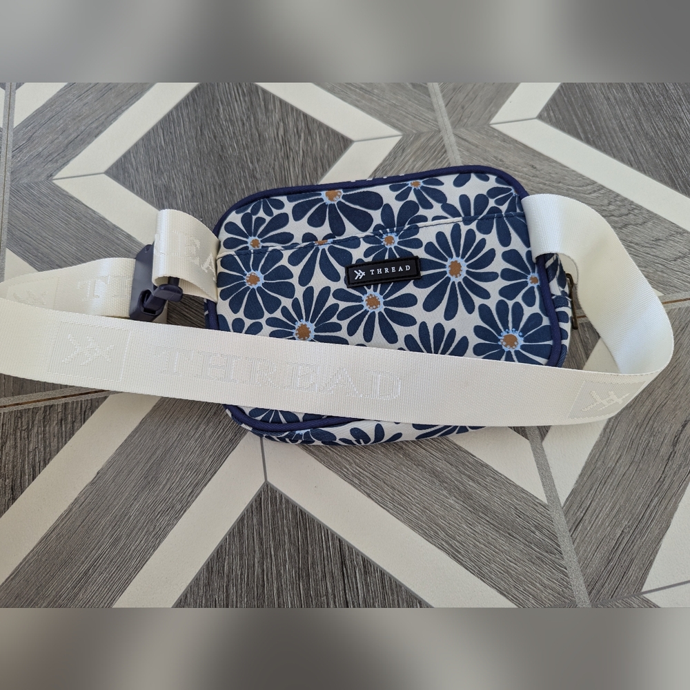 Thread Blue Floral Pattern Fanny Pack - Picture 6 of 8